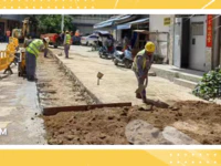 我市迅速组织对流沙北街道西陇村雨污分流工程施工现场路面进行恢复